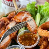 ดูนาคาเฟ่พัทยา