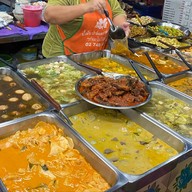 ข้าวแกงแม่สายพิณ