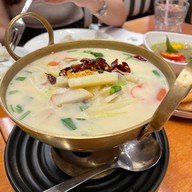 กัลปพฤกษ์ Central World