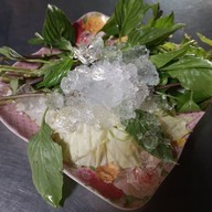 ลาบยโสธร สามเหลี่ยมดินเเดง