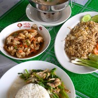 เมนูของร้าน เจ๊สมบูรณ์ซอย 9