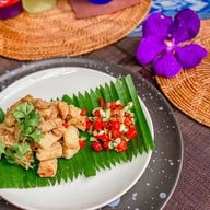 ครัวมาดาม Madam Kitchen By Ava Restaurant สุขุมวิทซอย11