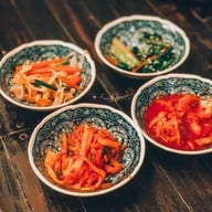 กาโลซู 가 로 수 Cafe' & Bistro