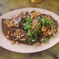 เมนูของร้าน ก๋วยเตี๋ยวเป็ดตุ๋น ร้านธรรมดา มาบตาพุด