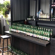 กาโลซู 가 로 수 Cafe' & Bistro