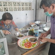 บรรยากาศ ก๋วยเตี๋ยวเป็ดตุ๋น ร้านธรรมดา มาบตาพุด