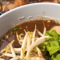 ก๋วยเตี๋ยวเนื้อตุ๋นสูตร 30ปีเจ้าเก่า ติดเนื้อ กรุงธนบุรี6 หน้าซีเจ ซูเปอมาเก็ต