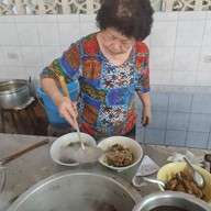 บรรยากาศ ก๋วยเตี๋ยวเป็ดตุ๋น ร้านธรรมดา มาบตาพุด