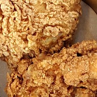 เกาะเชจู ไจแอนท์ส เกาะเชจู ไจแอนท์ส อยู่ตึกเดียวกับร้านไจแอนท์ส Go 
สาขาอยุธยา 
อยู่ตึกแถวริมถนน
หน้าหมู่บ้านกรุงศรีซิตี้
อยู่ระหว่างปาก ซอยซิตี้ 10 กับ ซอยซิตี้ 11 
จากปากซอย ซิตี้ 10 
ร้านจะอยู่ห้องที่  5 
ห้องเลขที่ 199/482