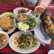 แกงมื้อเย็น  by อาเสี่ย