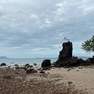 Stone Beach เกาะลิบง