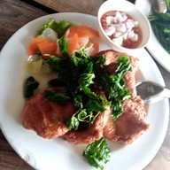 เมนูของร้าน สวนอาหารเรือสำราญซุ้มป่าสัก