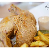เมนูของร้าน Henryfry Fried Chicken ไก่ทอด เจริญกรุง