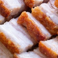 ⭐️ ร้านโหว โหว เส็ก บะหมี่เส้นสด 👍 หมูแดงฮ่องกง หมูกรอบ บะหมี่หมูแดง บะหมี่หมูกรอบ ข้าวหมูแดง ข้าวหมูกรอบ ข้าวกะเพรา ข้าวไข่ข้น ศรีนครินทร์ 40