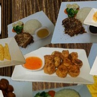 Mr.Q Food & Service.