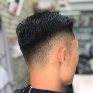 สถานีทำหล่อ Zammy Barber Shop ใกล้ 7-11 หม่านิก ตรงข้ามโรงเรียนบ้านม่าหนิก