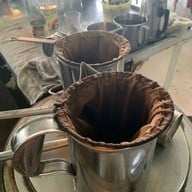 สามชัยกาแฟ  สาขากิโลศูนย์ (ถนน.สุริยาตร์)