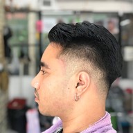 สถานีทำหล่อ Zammy Barber Shop ใกล้ 7-11 หม่านิก ตรงข้ามโรงเรียนบ้านม่าหนิก