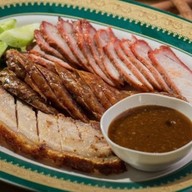 ร้านข้าวหมูแดง เจ๊ไหม พระราม 3