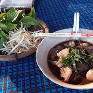 หิวเตี๋ยวเลี้ยวมาชิม