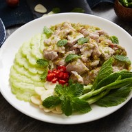 ปีกไม้สายสอง
