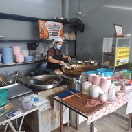 ก๋วยเตี๋ยวเนื้อตุ๋นแอร์พอร์ต