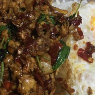 กระเพราพริกแห้ง พฤกษา 20