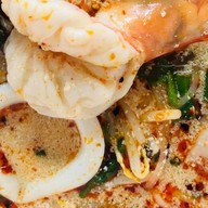 บ้านก๋วยเตี๋ยวต้มยำหมูเด้ง ลาดพร้าว 101