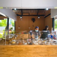 ป้าจุ๋มขนมหวาน สะพานหิน