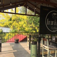 Frankies cafe แฟรงกีส์คาเฟ่ ขนอม