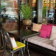 ครัวมาดาม Madam Kitchen By Ava Restaurant สุขุมวิทซอย11