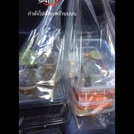 เมนูของร้าน ลูกชิ้นทอด รสน้ำยำ เพชรเกษม81