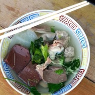 โกโด่ง ต้มเลือดหมูใบตำลึง