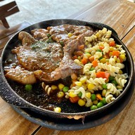 เมนูของร้าน สเต็กกระทะร้อนบ้านเกาะ สุรนารีวิลล์ นครราชสีมา