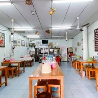 เย็นตาโฟนครสวรรค์ศาลหลักเมือง