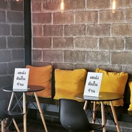 บรรยากาศ 15th November Cafe