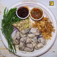 ซ้อกล้วย ต้มยำปลาทูสด ตลาดนัดวัดบางปรง ตลาดนัดวัดบางปรง ในโดมตลาดล้อคA32จอดตรงริมรั่ววัด ตรงข้ามซีเจก็ได้