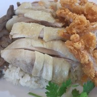 ร้านอุ้ม ตลาดนวลจันทร์ 38