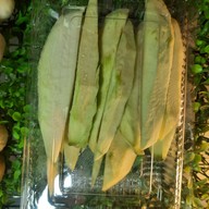 คุณน้องลูกชิ้นทอด ย่างลวกยำฟรี