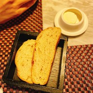 ZOOM Sky Bar & Restaurant โรงแรม เจซี เควิน สาทร กรุงเทพฯ