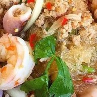 ครัวยำแม่พลอย