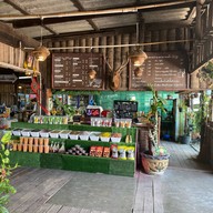 ข้าวแกงบ้านต้นสน