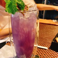 ZOOM Sky Bar & Restaurant โรงแรม เจซี เควิน สาทร กรุงเทพฯ