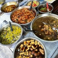 ปอนด์ ข้าวแกงปักษ์ใต้