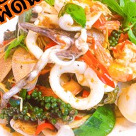 เฟิร์น  เฟิร์น  สลัด   Fern Fern  salad  เฟริน์ เฟริน์ สลัด Fern Fern salad  ตลาดกรีนวิว สาย2