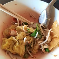 เมนูของร้าน ก๋วยเตี๋ยวหมูเจ๊จิ๋ม