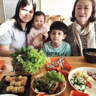 ป้าเหน่ยแหนมเนือง