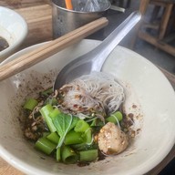 ชื่น..ก๋วยเตี๋ยวเรืออยุธยา สุขาภิบาล5