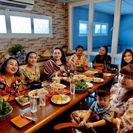 ป้าเหน่ยแหนมเนือง