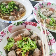 ก๋วยเตี๋ยวเนื้อน้ำใส เจ๊มล